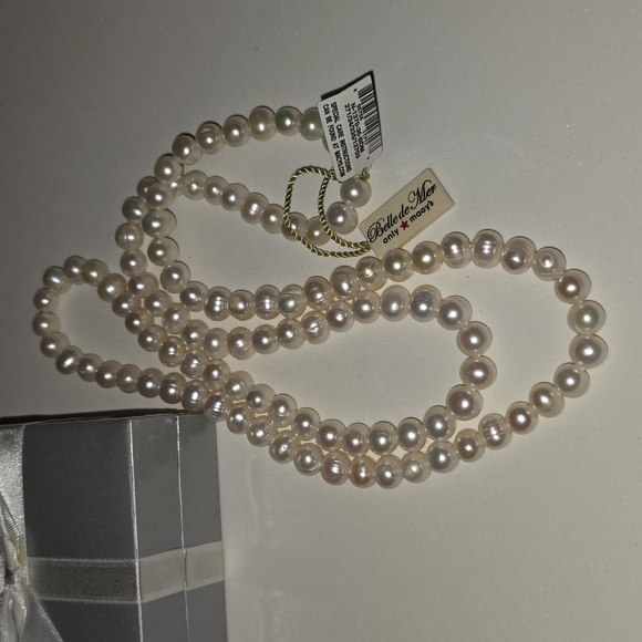 Pearl Necklace 36 Inches Long - Picture 5 of 5